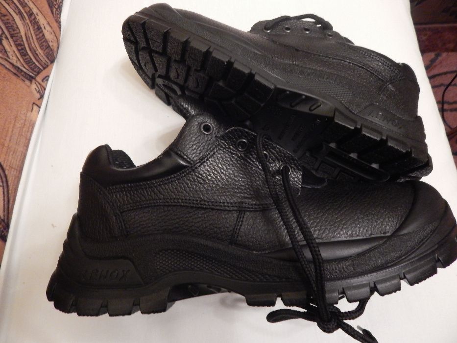 Мъжки работни обувки Lenox № 42 - нови