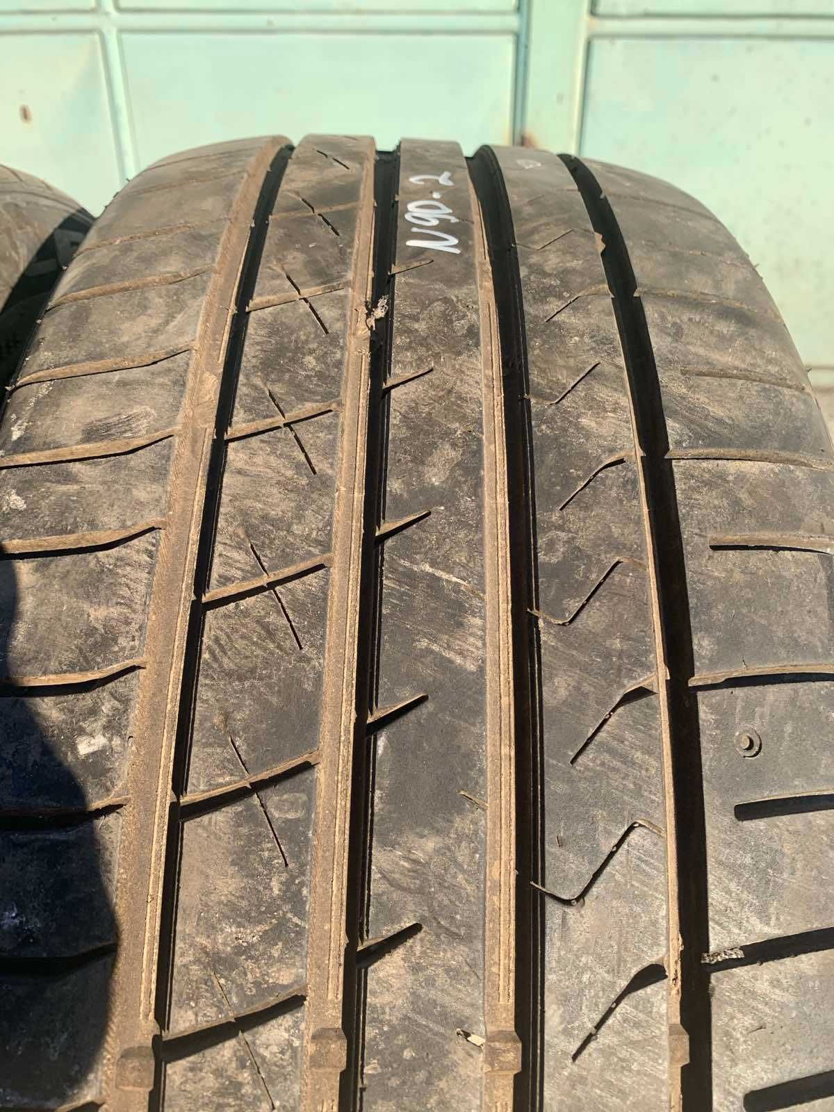 2 броя Летни гуми Headking 245/45 R18 Dot 4523 ном 90