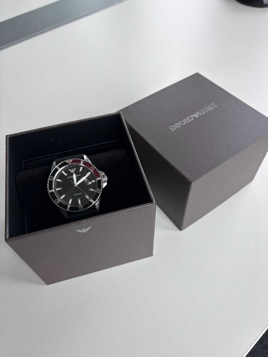 Запазен мъжки часовник Emporio Armani Diver AR11341
