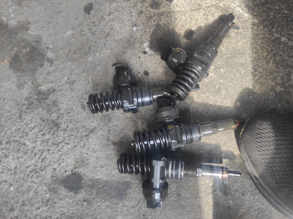 Дросел дроселова клапа за голф 5 Туран Сеат Шкода 1.9 105 кс