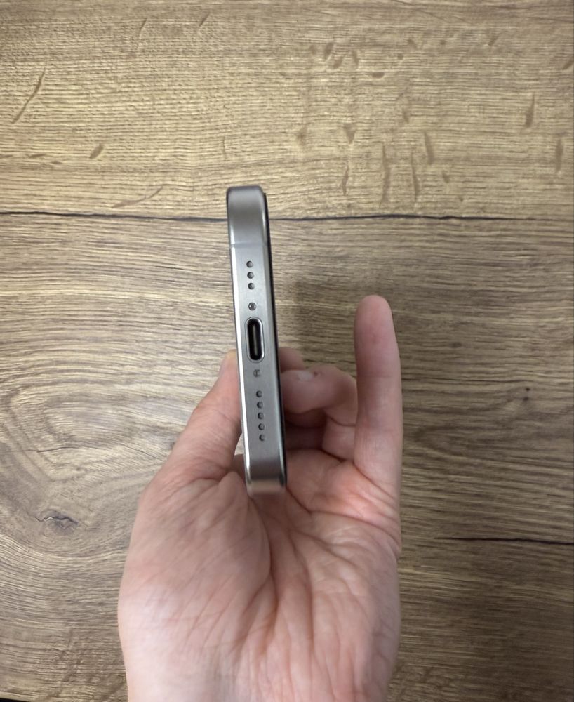 Iphone 15 pro impecabil