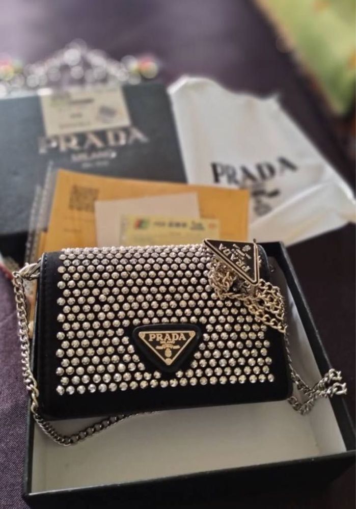 Новая мини сумочка Prada