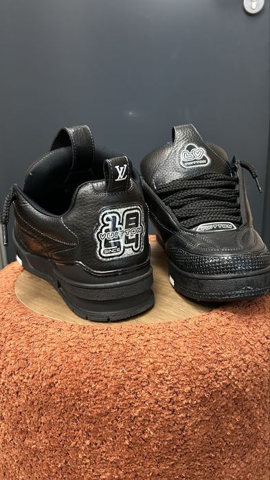 Lv skates full black