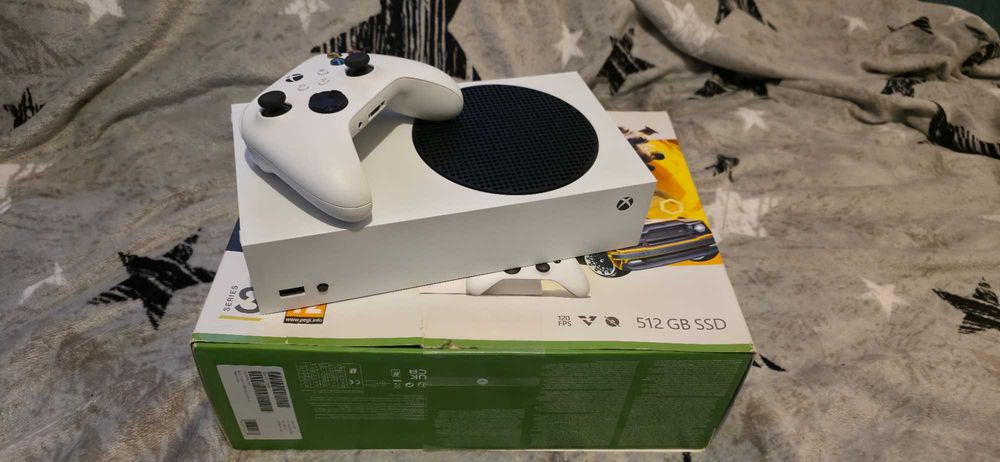 Consola Xbox Series S 512GB + 4 Acumulatori si incarcator ENELOOP