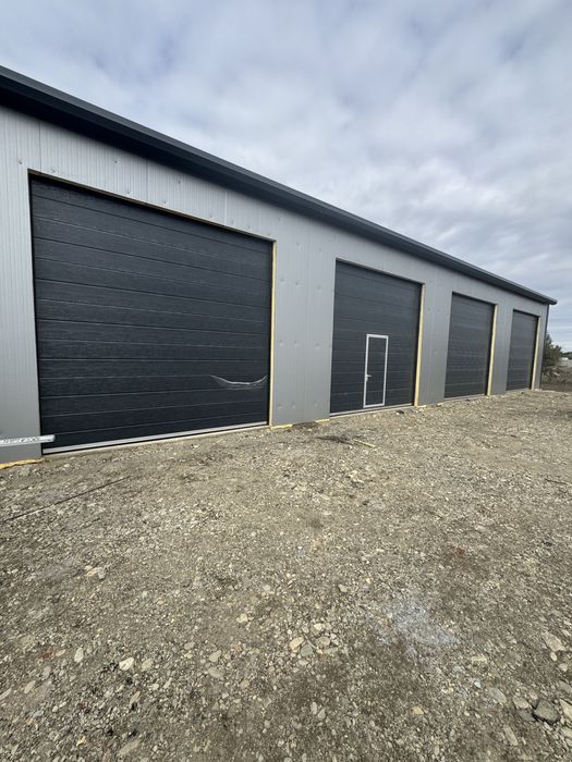 Usa garaj L3000 x H3000 gri cu geamuri -NOU!