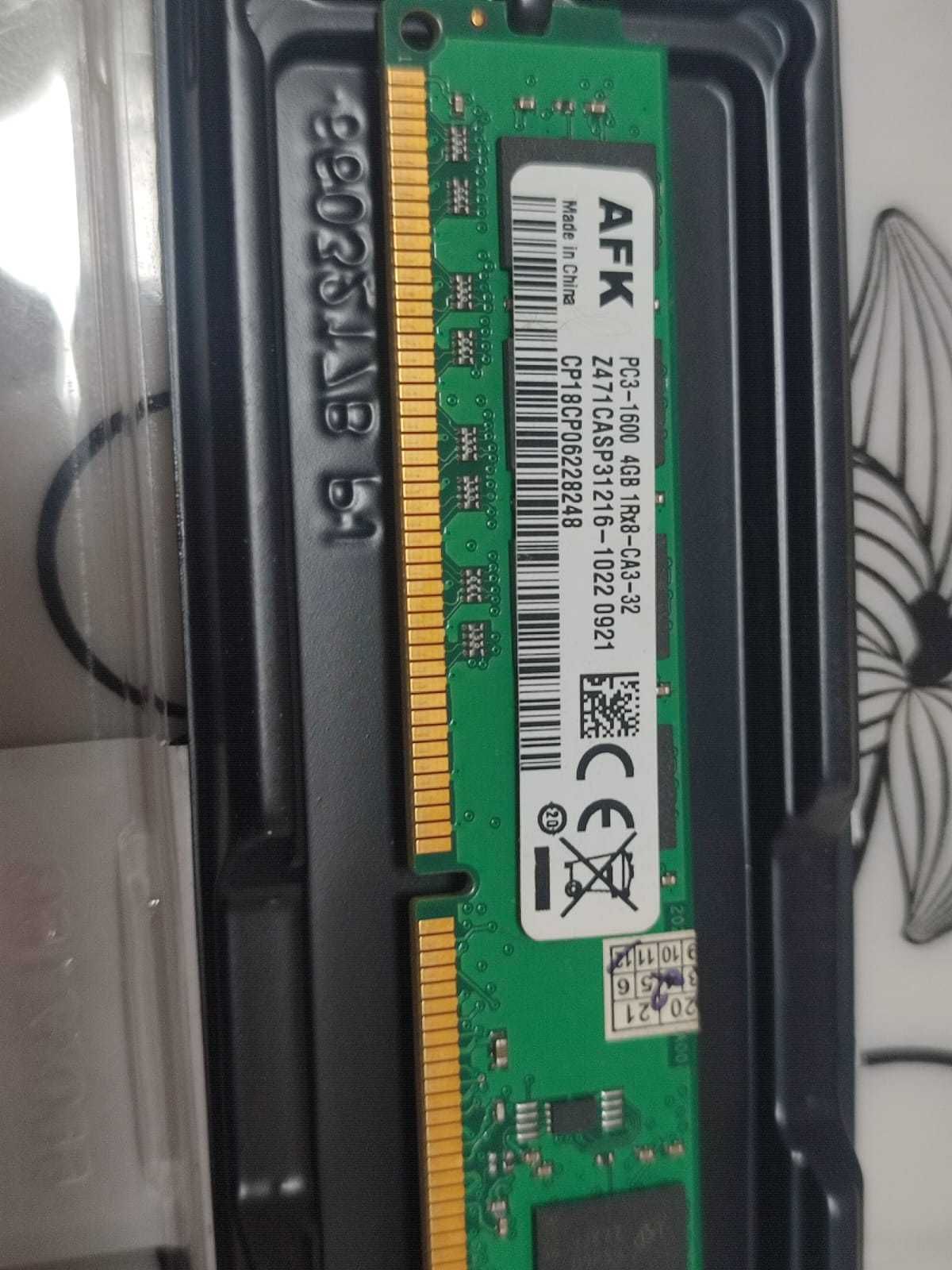 ОЗУ 4ГБ для DDR-3 на компьютер для материнской платы