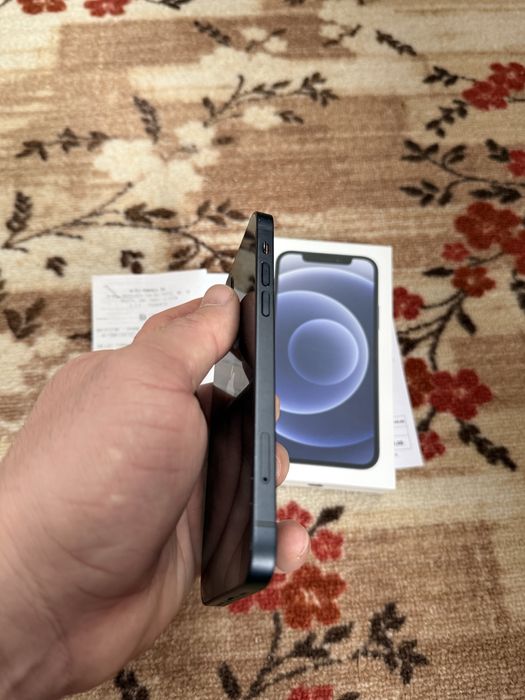 Vand sau schimb iPhone 12 128 GB