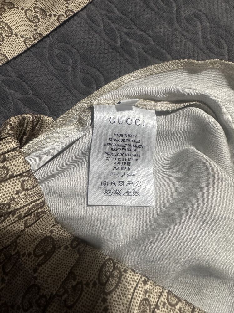 Сет Guc*i с къси панталони