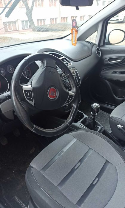 Se vinde Fiat Punto EVO 1.3 Benzină, 2010