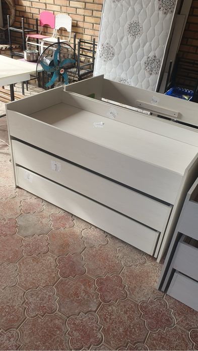 Bolalar bog'chasi uchun mebellar.