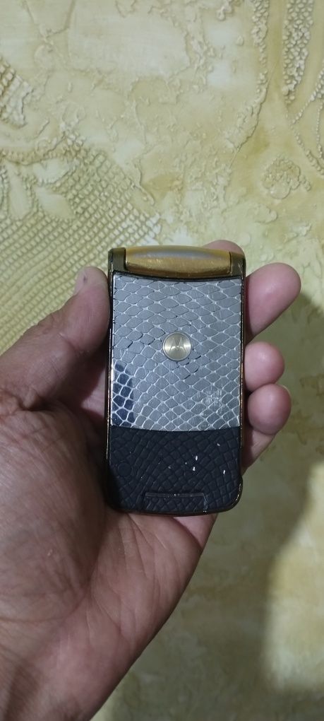 Продаётся motorola v9