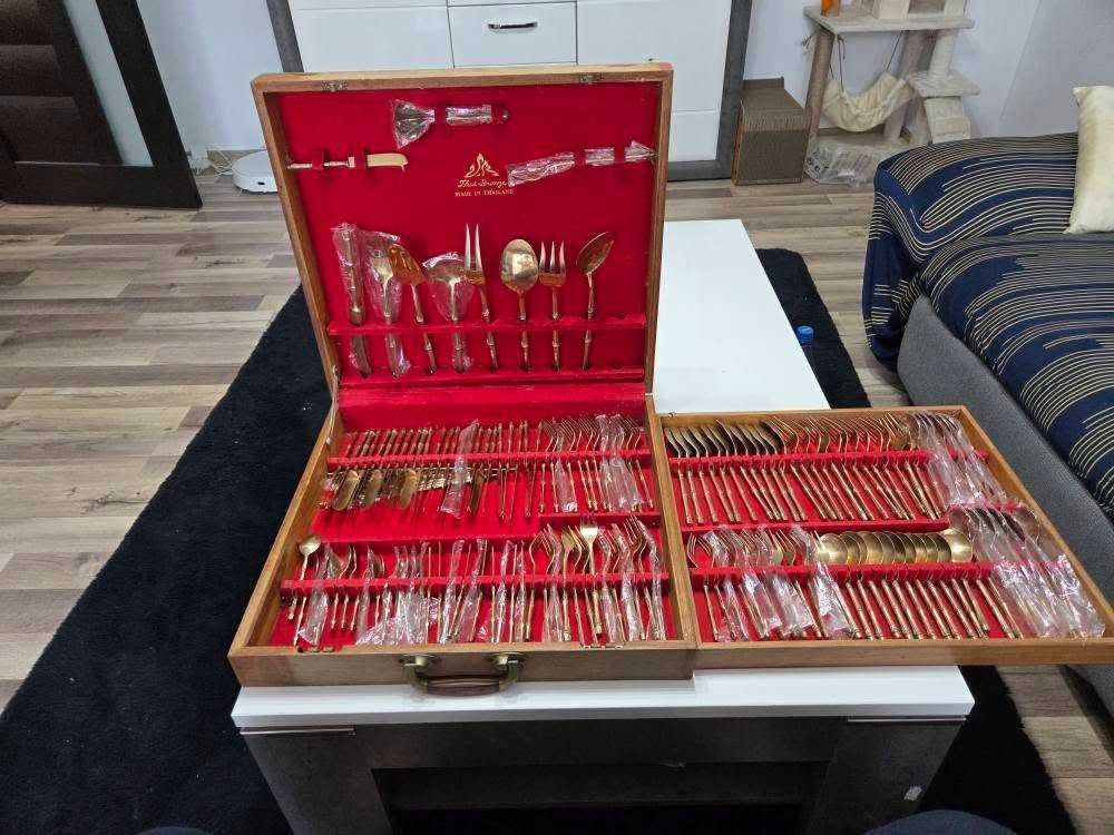 Set vintage de tacamuri din bronz tailandez