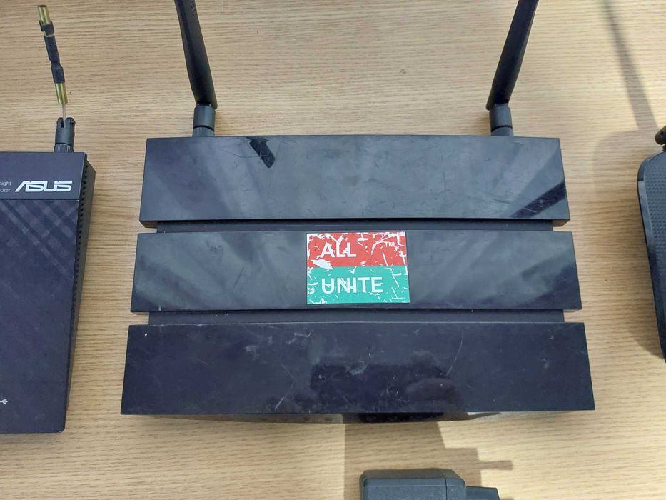 Router-profesional,detin mai multe bucati