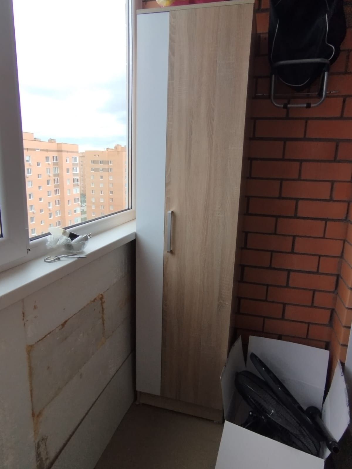 Продам шкаф в прихожую