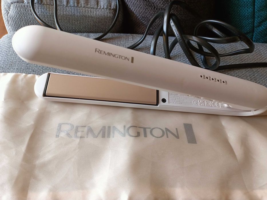 Placa de indreptat parul Remington PROluxe albă