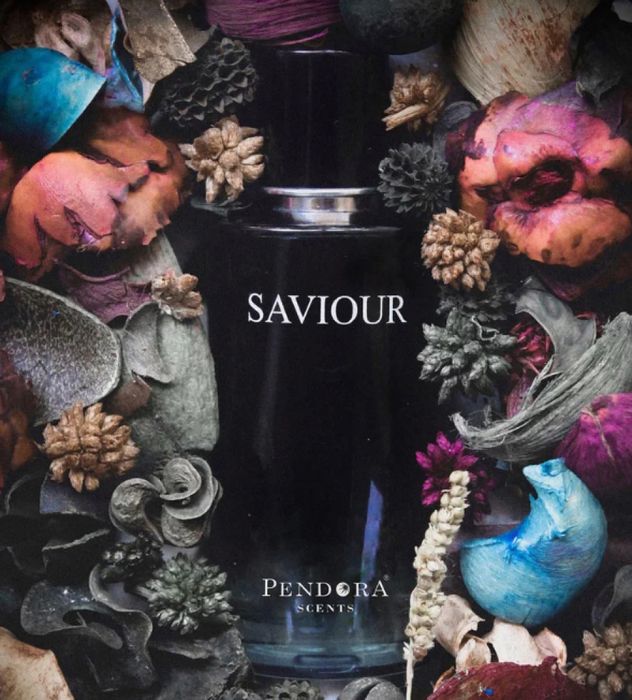 Арабският парфюм SAVIOR EXTRACT е веж, дървесно-пикантен аромат за мъж
