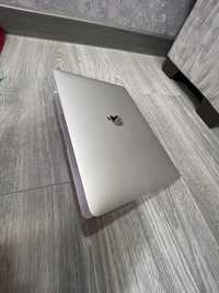 Macbook Pro,M1 Srochne sotiladi