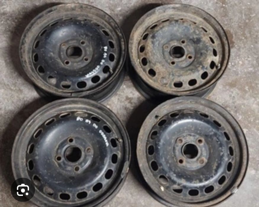 Продам штампованные диски на ауди б4