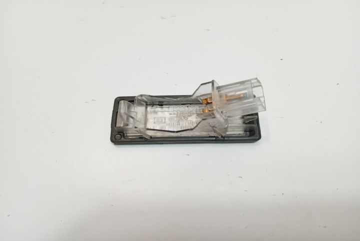 Lampa numar inmatriculare 8200013577G Dacia Duster prima generatie (f