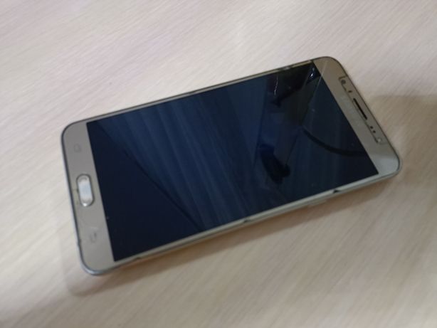Samsung Duos Galaxy J7