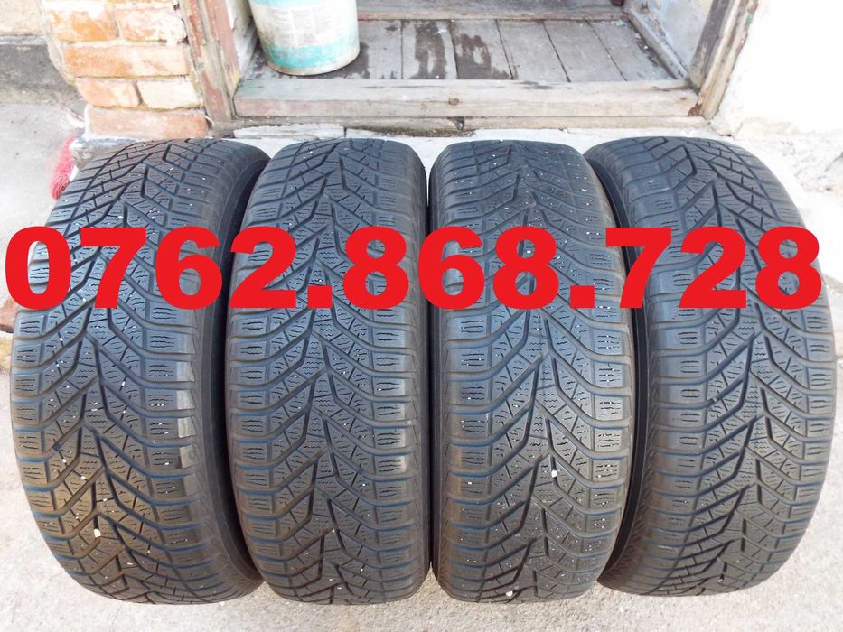 vand 4 anvelope de iarna 215/60/16 yokohama winter pret 500lei toate4