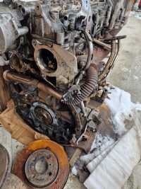 Vând motor M9R defect