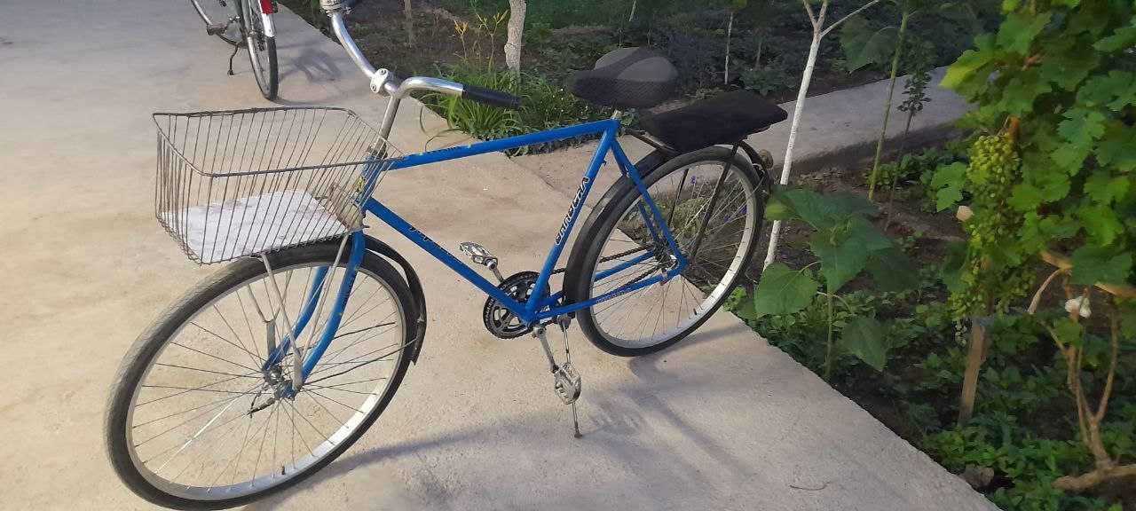 Katta va kichik velosiped sotiladi