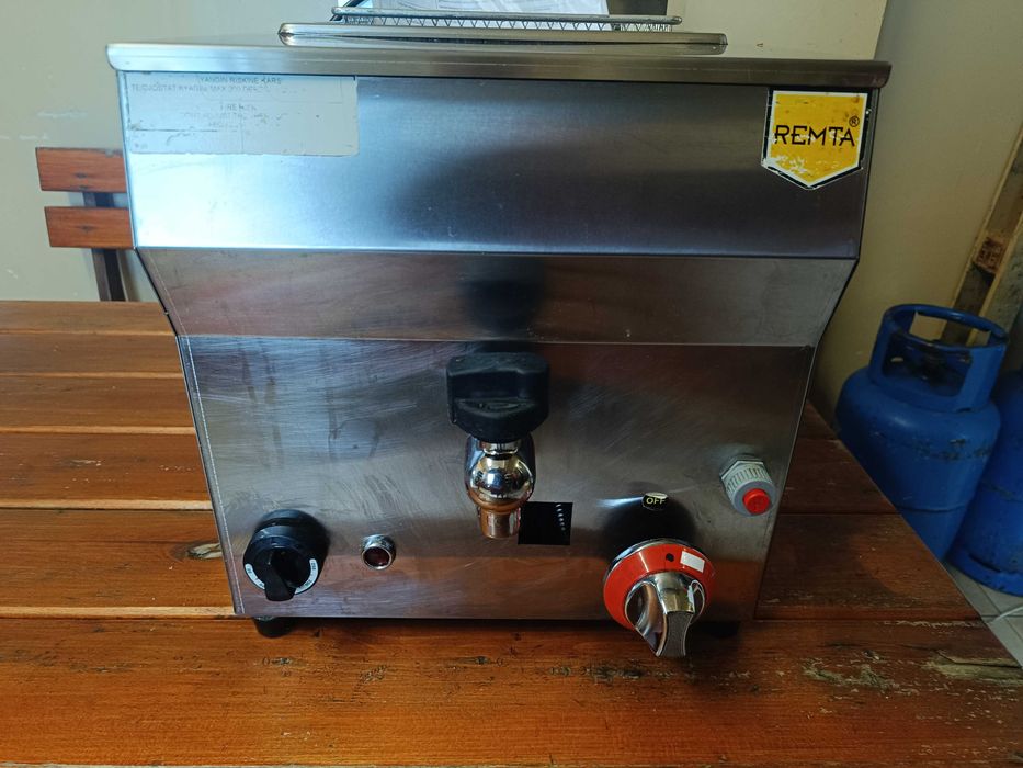 Професионален газов фритюрник REMTA 8л