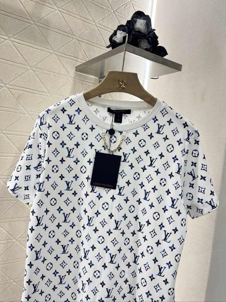 LV дамска тениска New Season