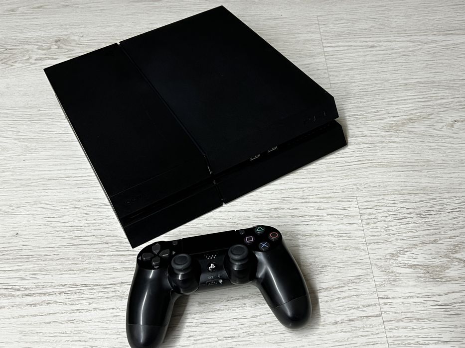 Consola Sony PS4 , 500Gb , controller original
