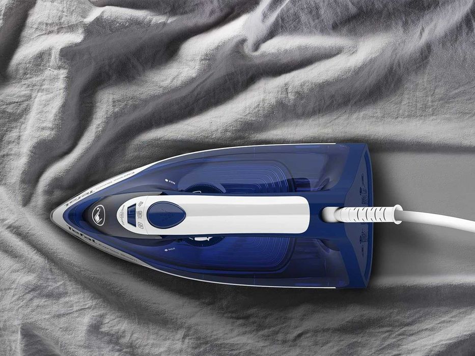 Парна ютия Tefal Express FV2838, 2400 W за бързо нагряванe