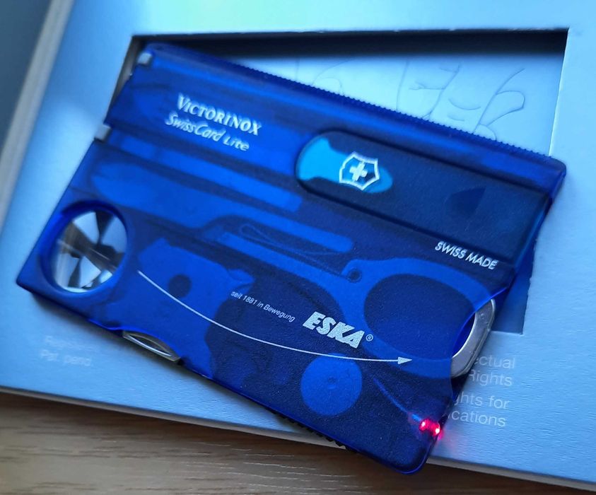 Victorinox SwissCard  полезный набор, стильный аксессуар