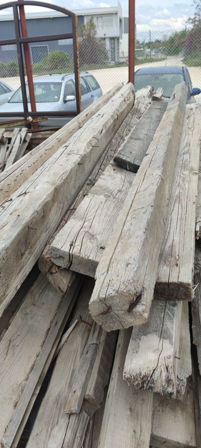 Бял бор руски дървен материал на 100 г греди дъски .