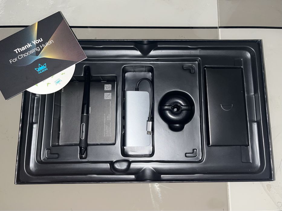 Tableta grafica Huion Kamvas Pro 13.3 inch, inca in garantie