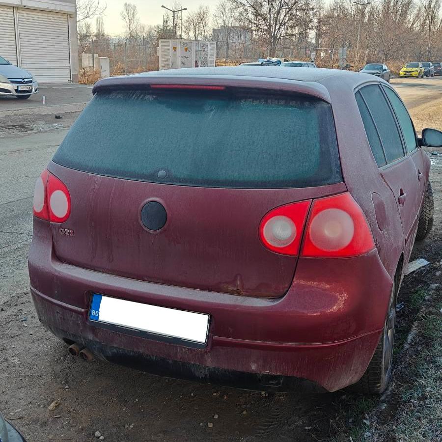 • Голф 5 GTI 200кс. на Части, както и ВСЯКАКВИ ЧАСТИ и за други голф 5