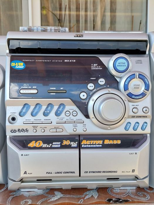 Combina muzicala JVC