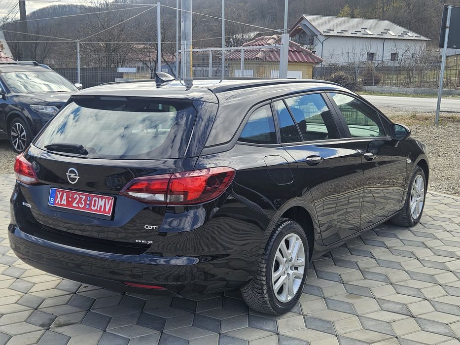 Opel  Astra  din 2018 1.6 disel !
