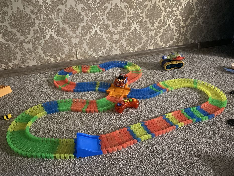 Трасса с машинкой