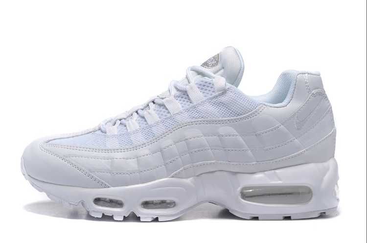 ОТНОВО заредени - Nike Air Max 95 Essential "Triple White"