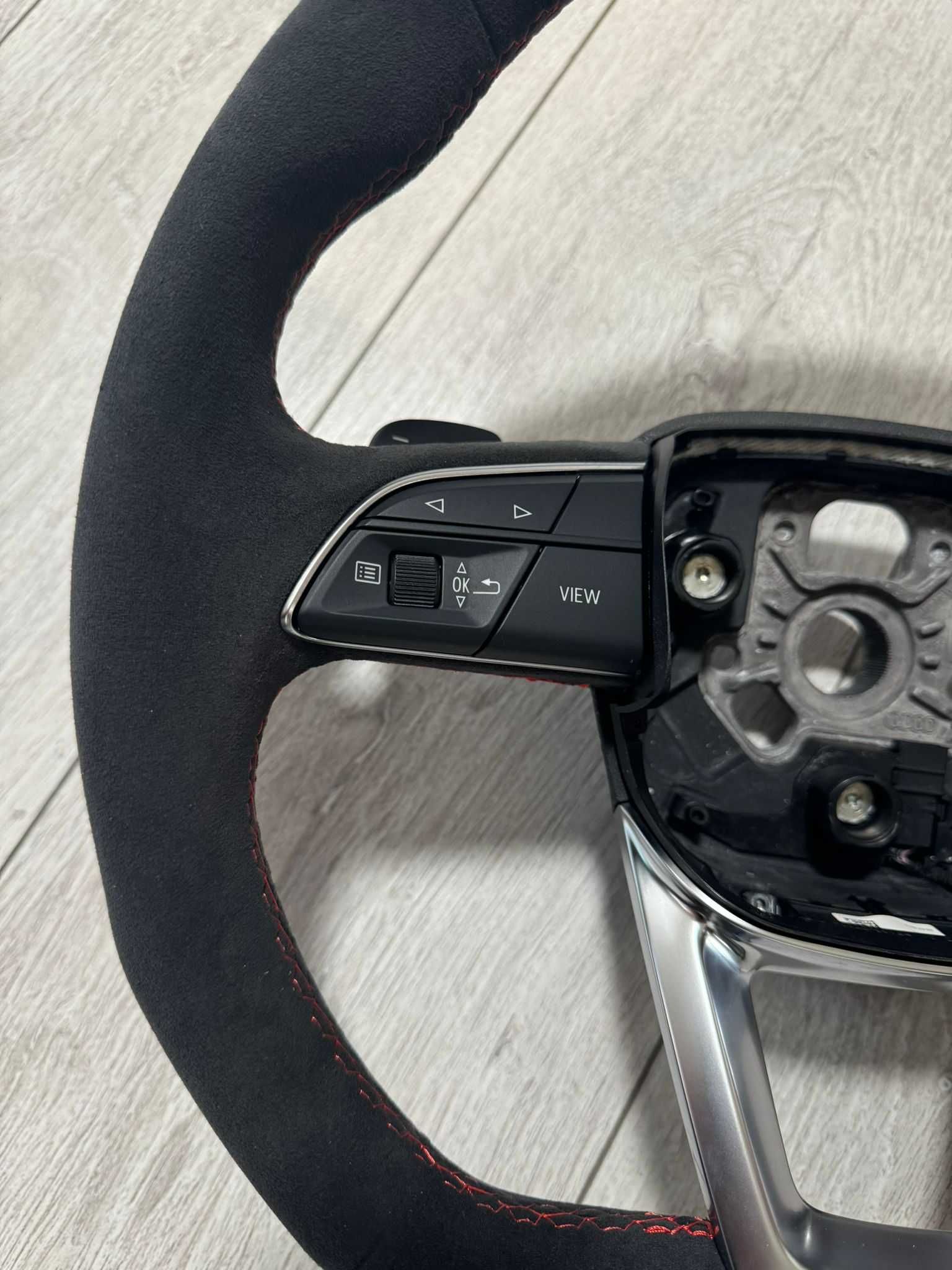 Volan Audi RS / Alcantara / Tesit Audi A4/A5/A5/Q3/Q5/Q7/Q8 S Line NOU