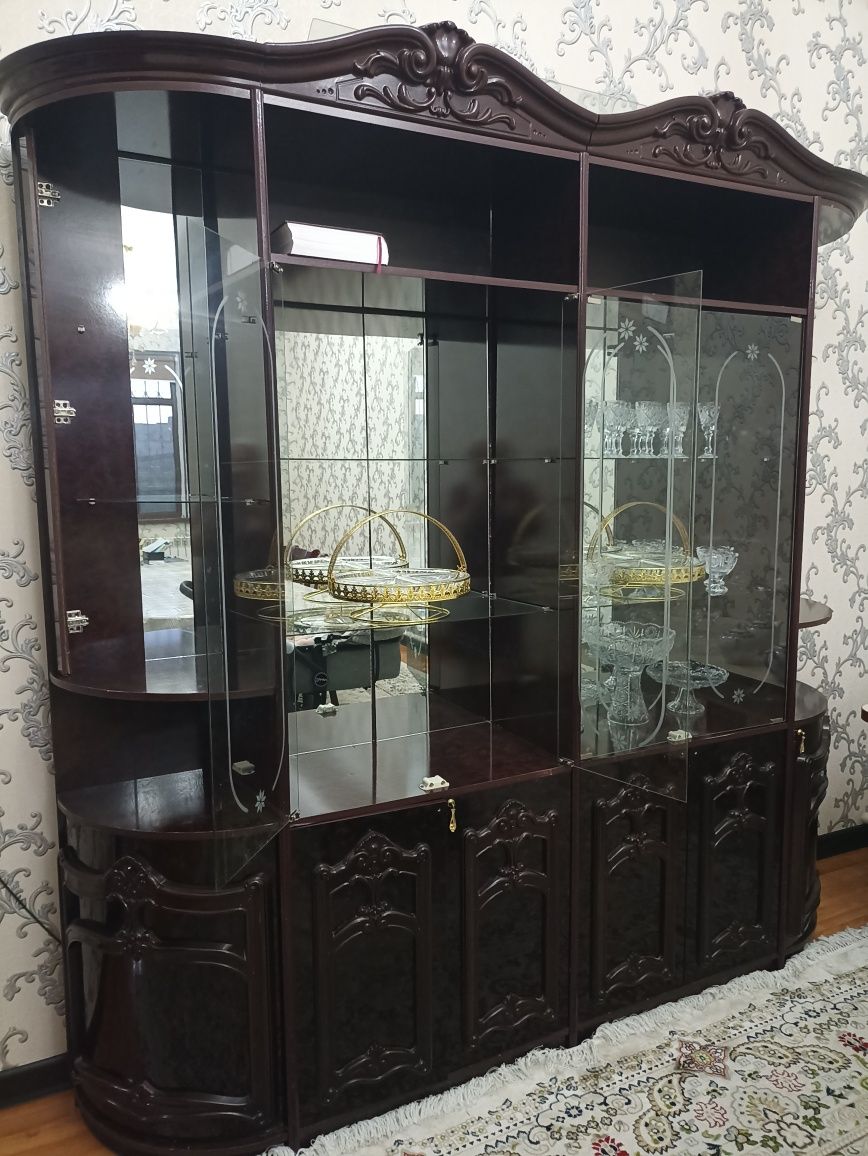 Продам стенку для посуды