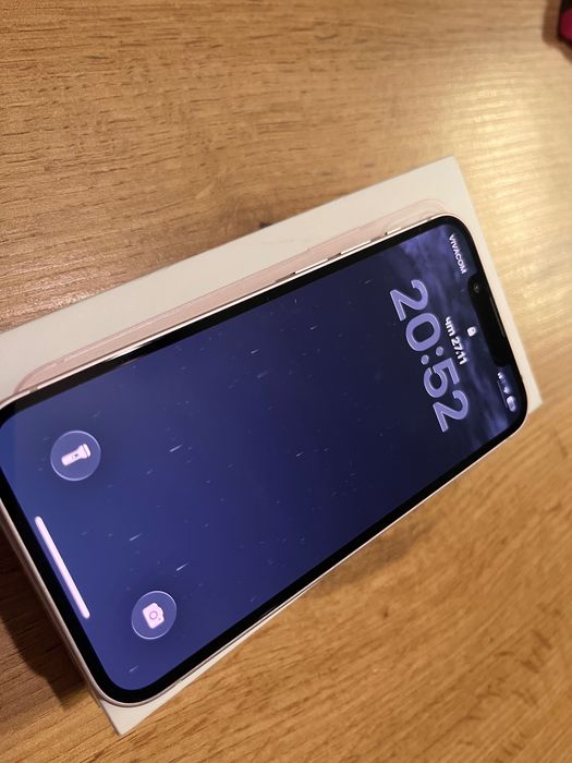 Телефон iPhone 13 mini