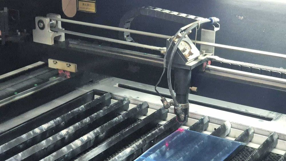 Laser gravură și tăiere CO₂ SF960 | Format 900x600mm | Stare f bună