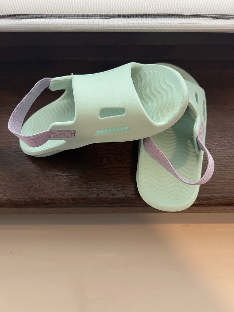 Sandale unisex marimea 25
