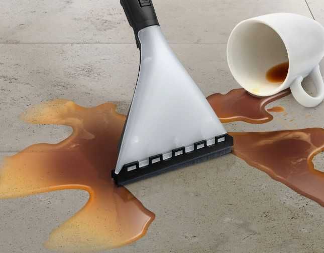 Aspirator cu spalare Bosch BWD41740, 1700 W, 5 L, Filtru Epa