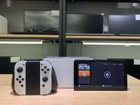 Приставка Nintendo Switch, белый, 1280х720, сенсорный, 10703/А10