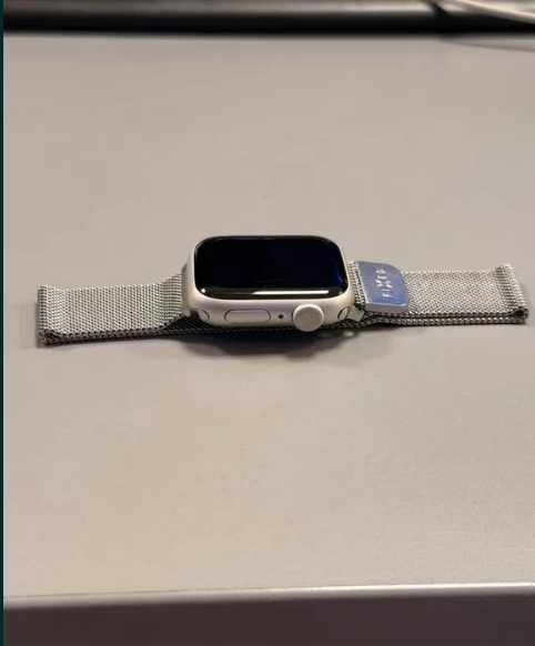 Vând Apple Watch Series 8 (41mm)