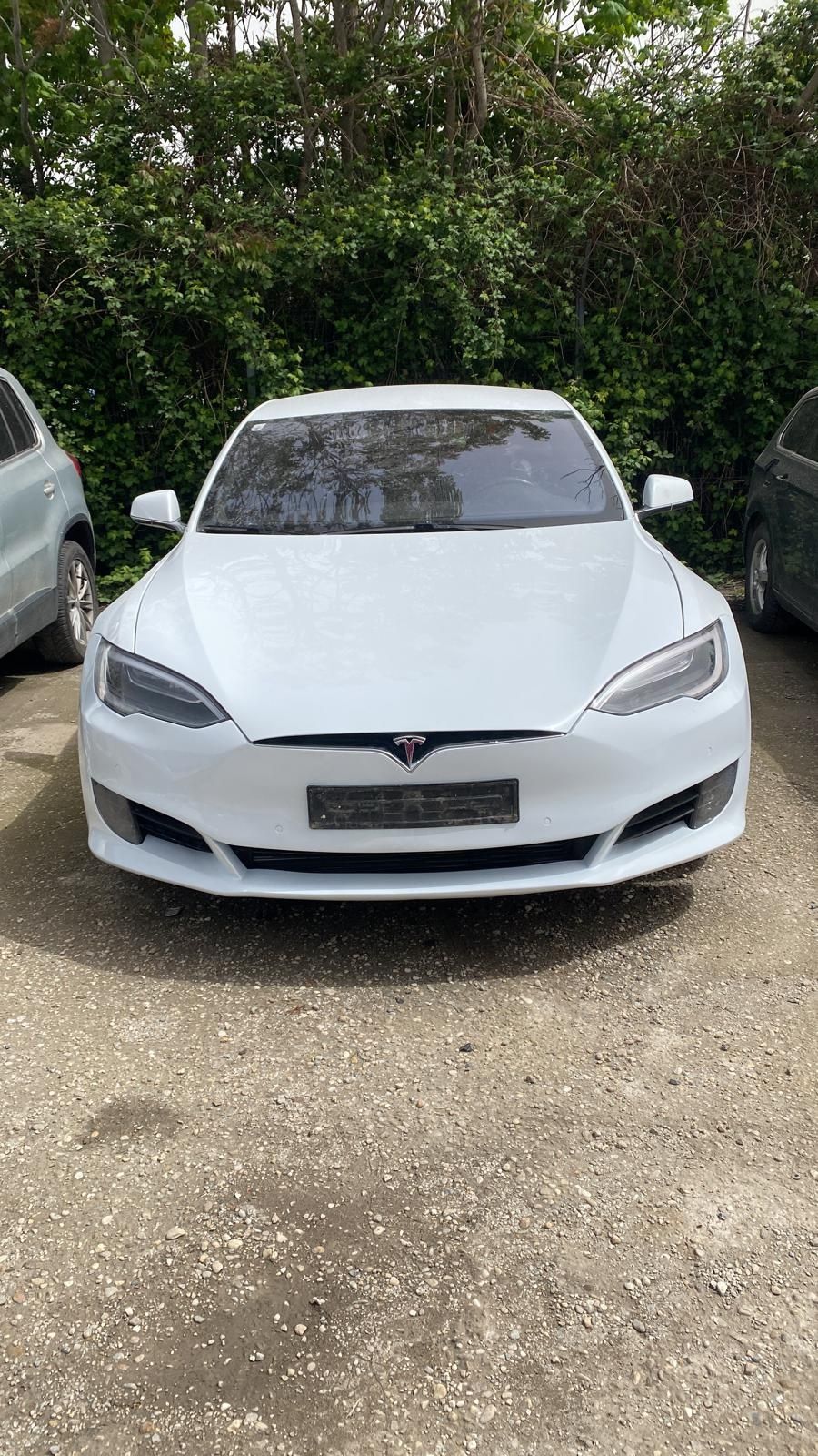 Ttesla model s75