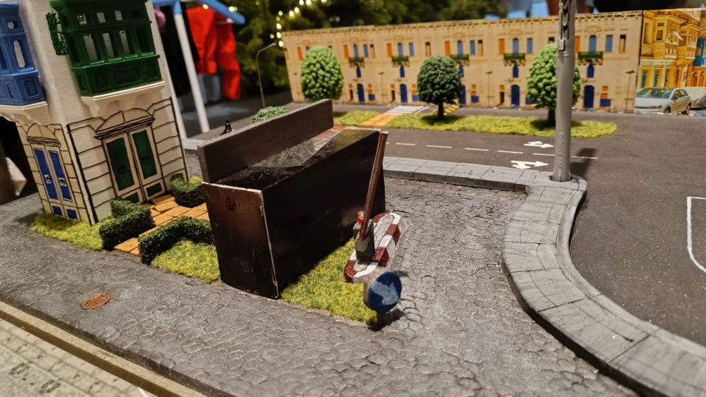 Diorama tip Vitrina cu protectie la praf pentru macheta