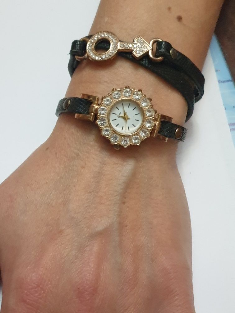 Дамски часовници Seiko и  Q&Q.
